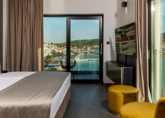 Marinus Beach Hotel